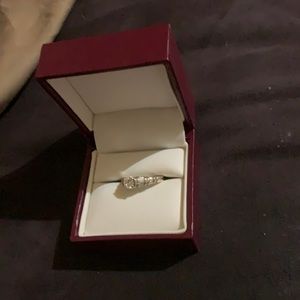 White gold diamond ring